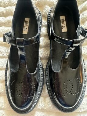 BiBi Lou Black Patent T-Strap Flats
